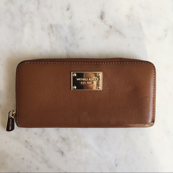 Michael Kors Handbags - Camel Michael Kors Wallet